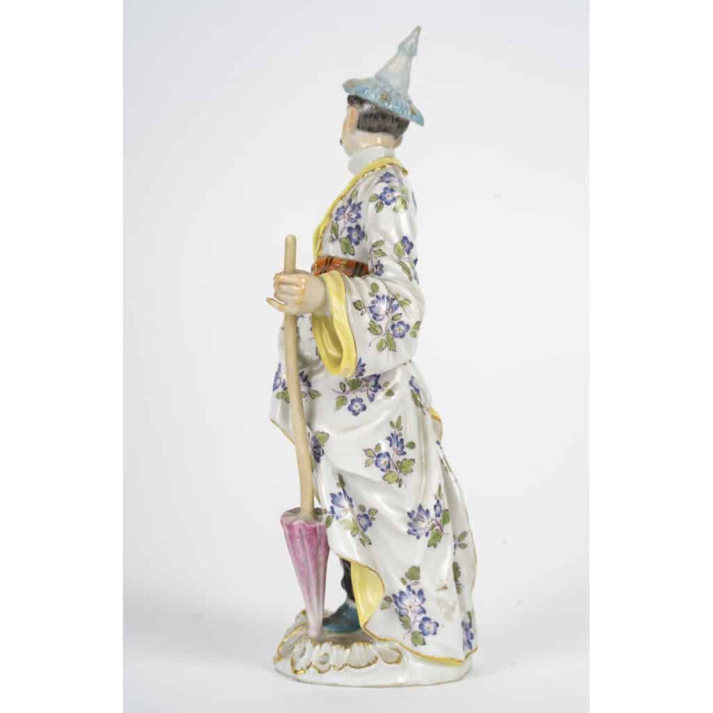 Sculpture en porcelaine de Meissen, model du XIXème siècle, XXème siècle. | Biron 