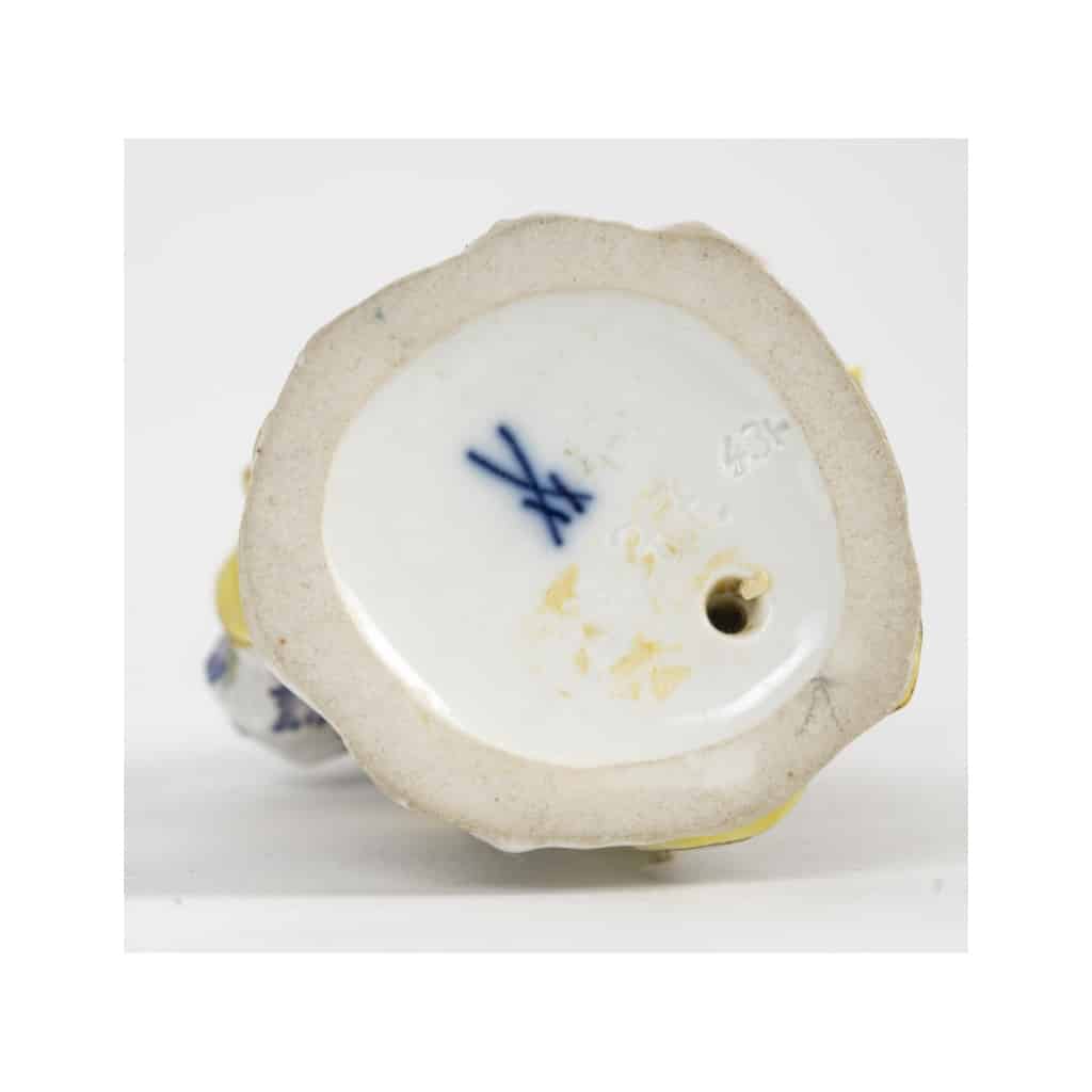 Sculpture en porcelaine de Meissen, model du XIXème siècle, XXème siècle. | Biron 