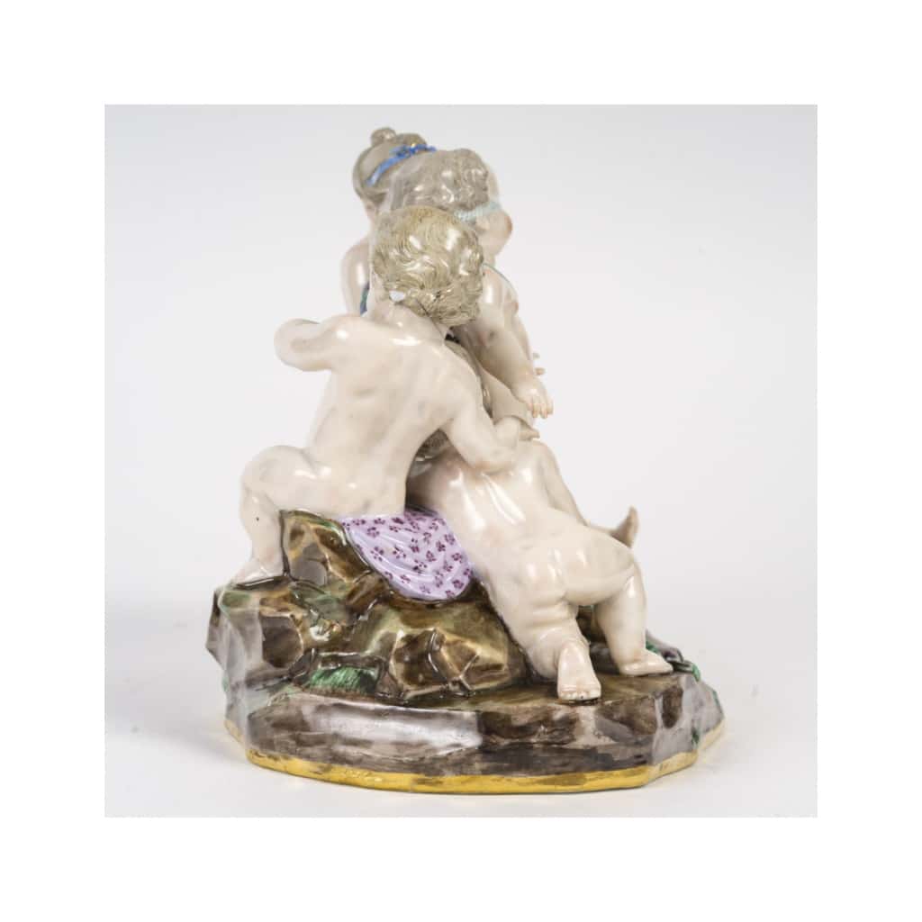 Sculpture, groupe en porcelaine de Meissen, XIXème siècle, époque Napoléon III. | Biron 