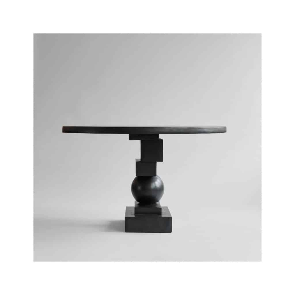Table à manger, guéridon, model Artist, au design d’une sculpture moderne en Béton et fibre, travail contemporain. | Biron 
