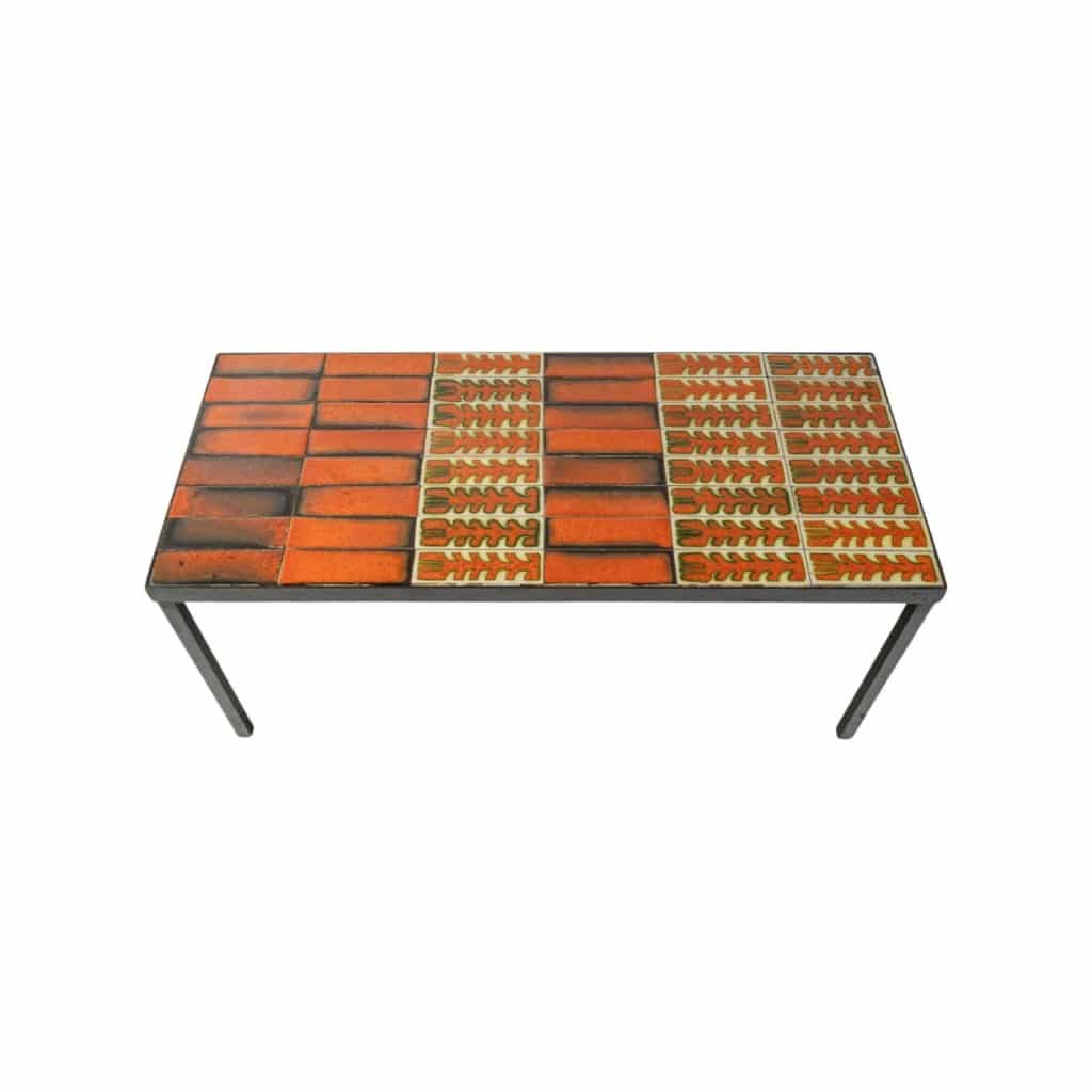 Table basse de Roger Capron des années 1970, céramique et métal. | Biron 
