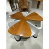 Table basse – bar en forme de trèfle en noyer et laque blanche | Biron 