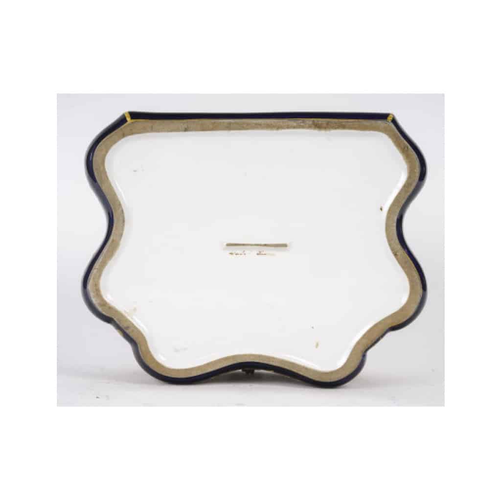 Boîte En Porcelaine Dans Le Goût De Sèvres – XIXe Siècle | Biron 