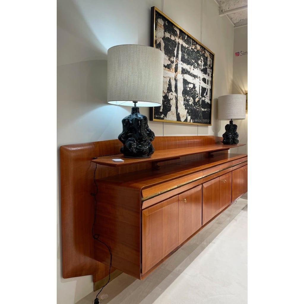 Enfilade suspendue en noyer et laiton | Biron 