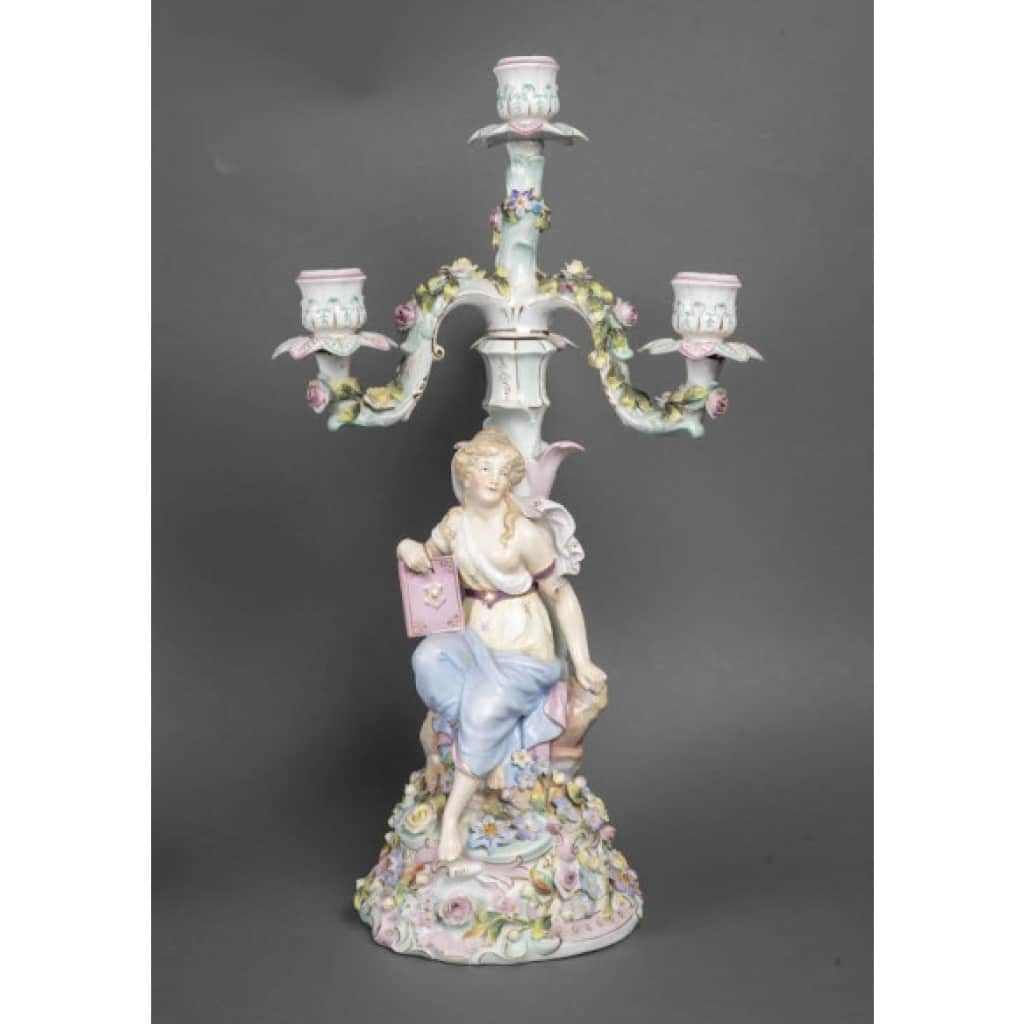 Paire De Candélabres En Porcelaine Dans Le Goût De Meissen, XIXème Siècle. | Biron 