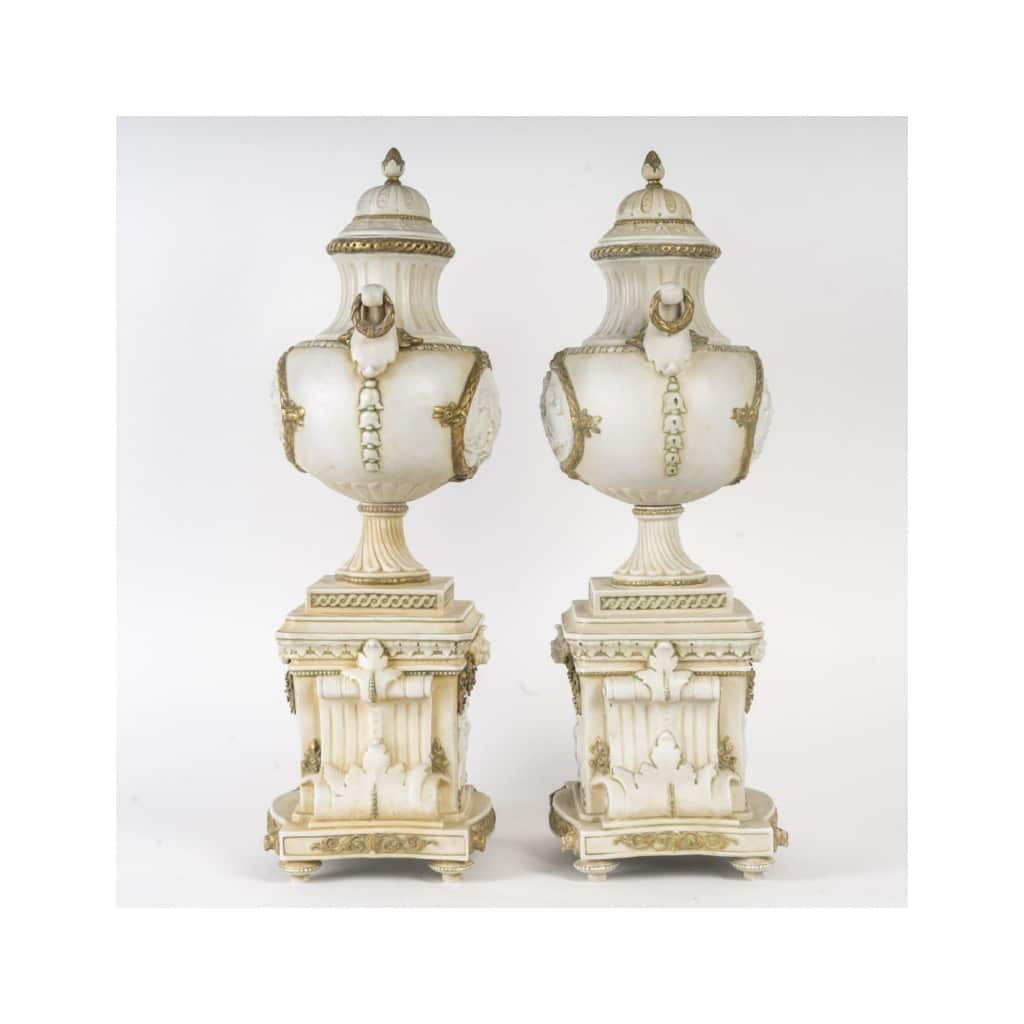 Paire de vases en biscuit et porcelaine – Époque XIXe siècle | Biron 