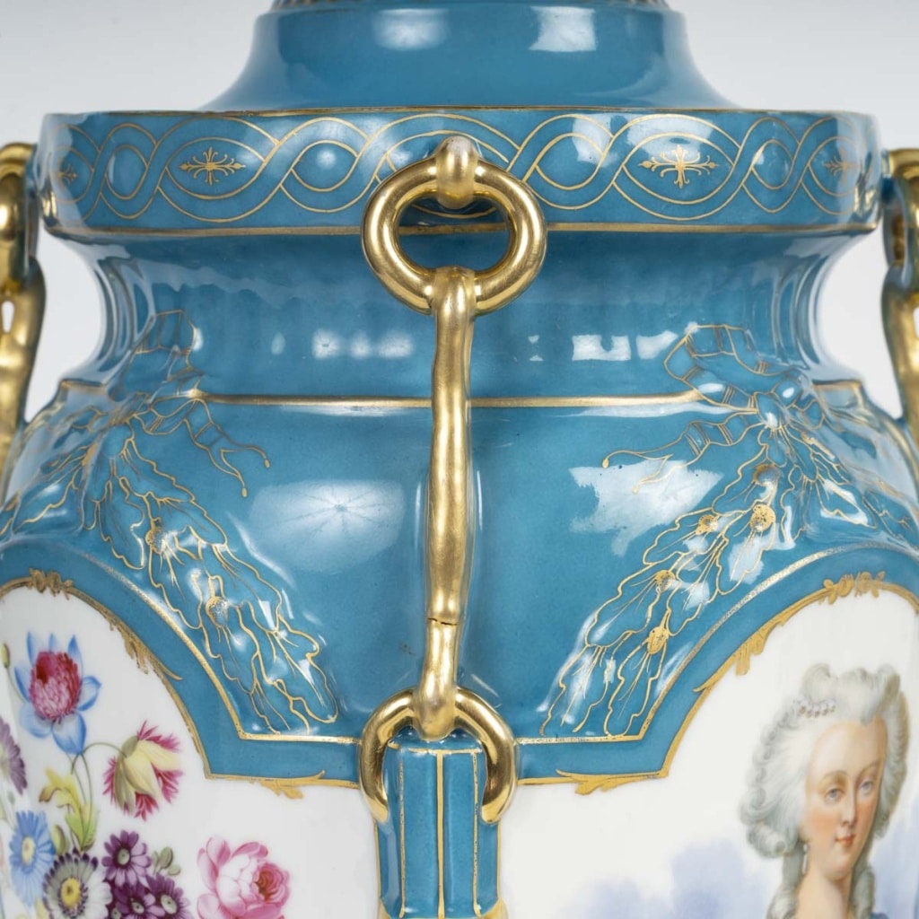 Pair of polychrome and gilded porcelain vases, XIXth century | Biron