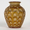 Vase "Laiterons" verre jaune ambré patiné sépia de René LALIQUE 