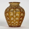 Vase "Laiterons" verre jaune ambré patiné sépia de René LALIQUE 