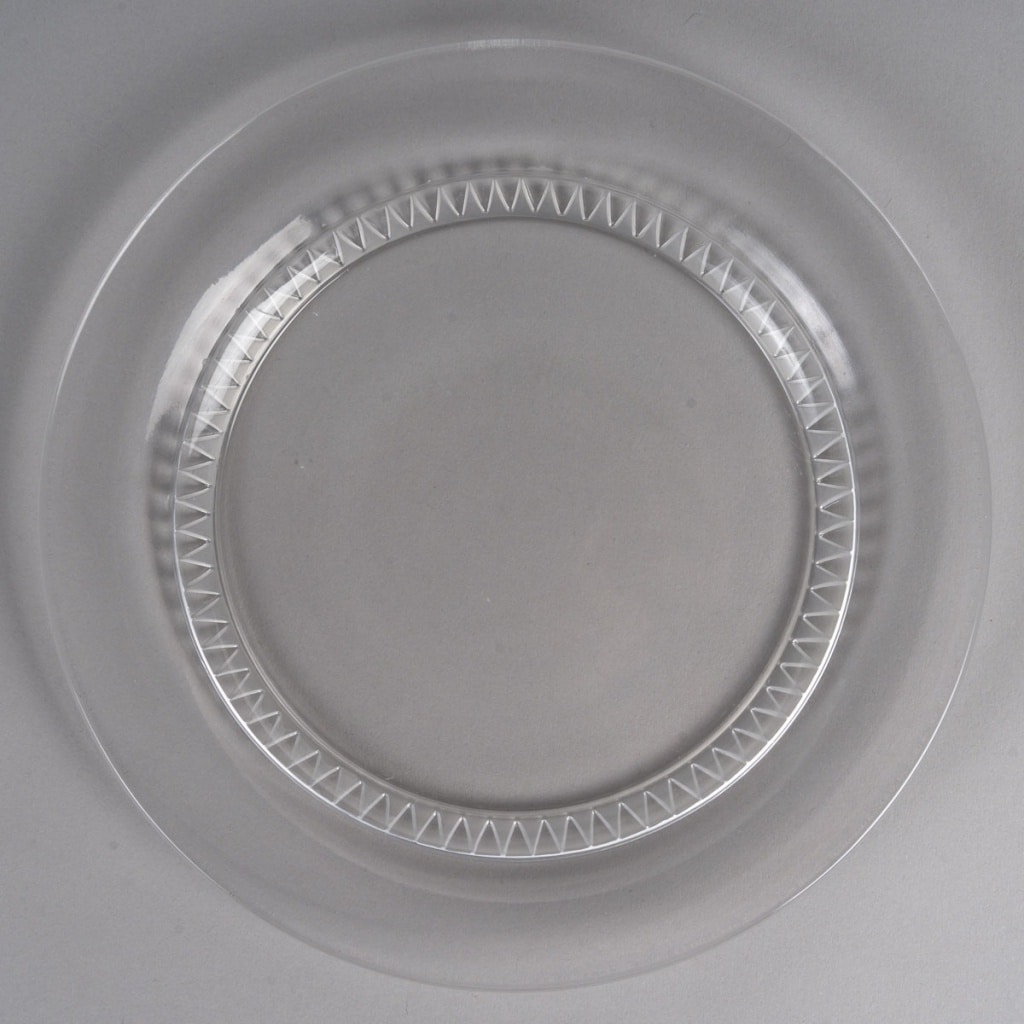 Service « Bourgueil’ cristal blanc de LALIQUE – 48 Pièces | Biron 