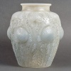 Vase "Domrémy" verre opalescent patiné bleu-gris de René LALIQUE 