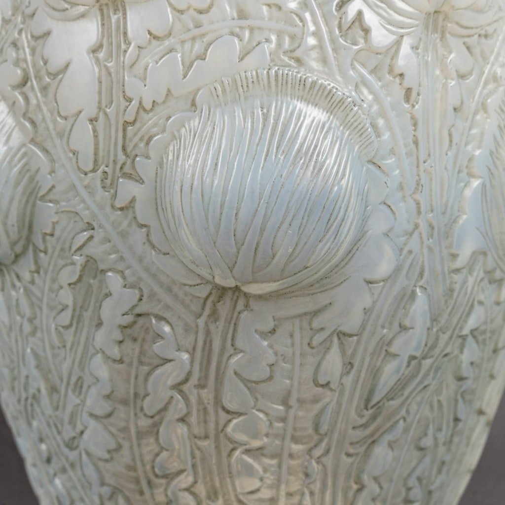 Vase "Domrémy" verre opalescent patiné bleu-gris de René LALIQUE 