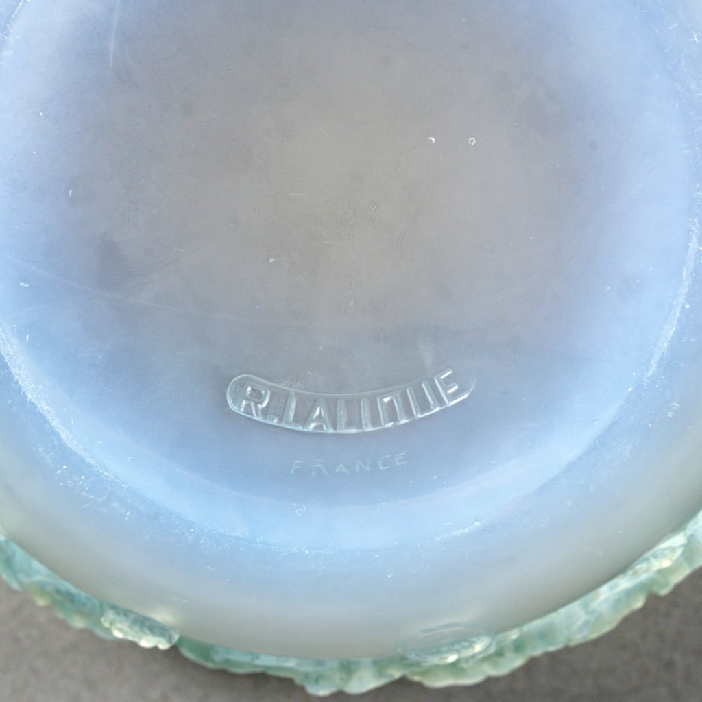 Boîte « Primevères » verre opalescent patiné bleu de René LALIQUE | Biron 