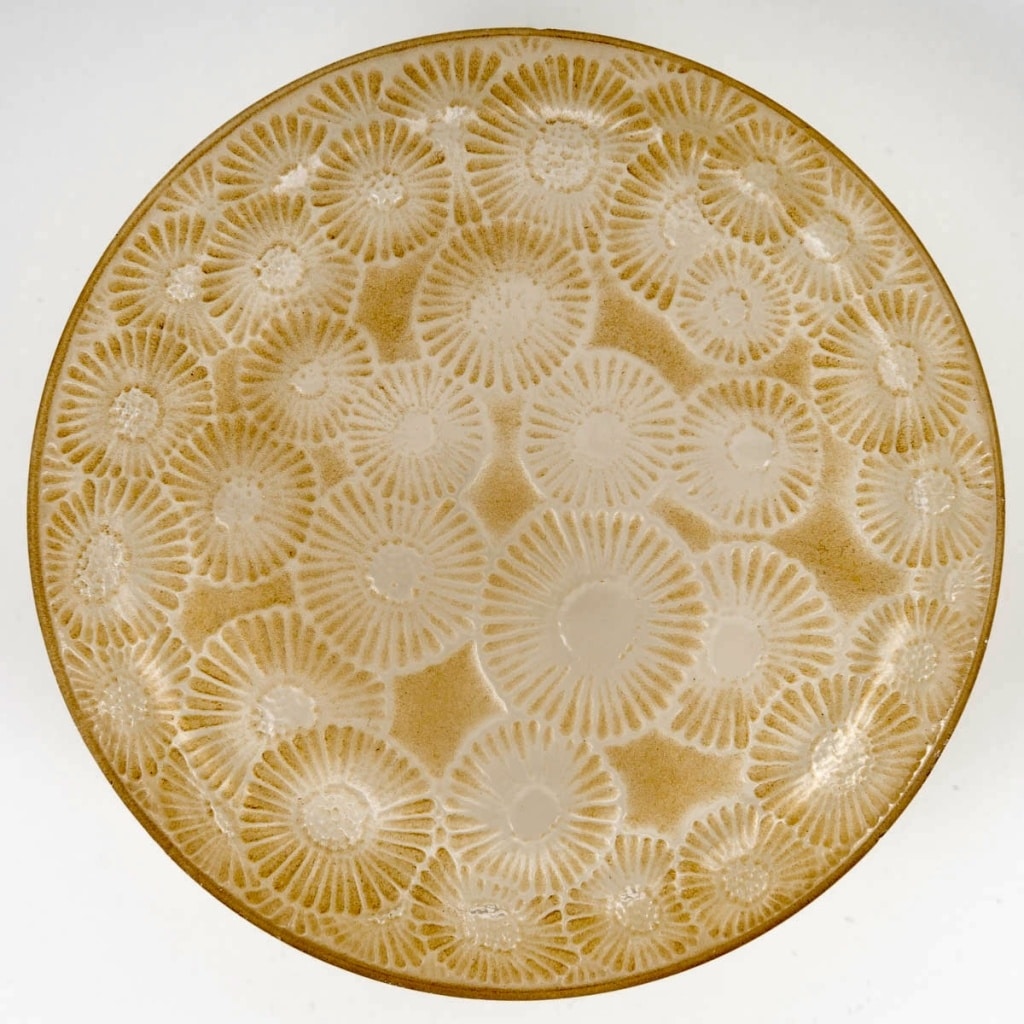 Boîte "Marguerites" verre blanc patiné sépia de René LALIQUE 