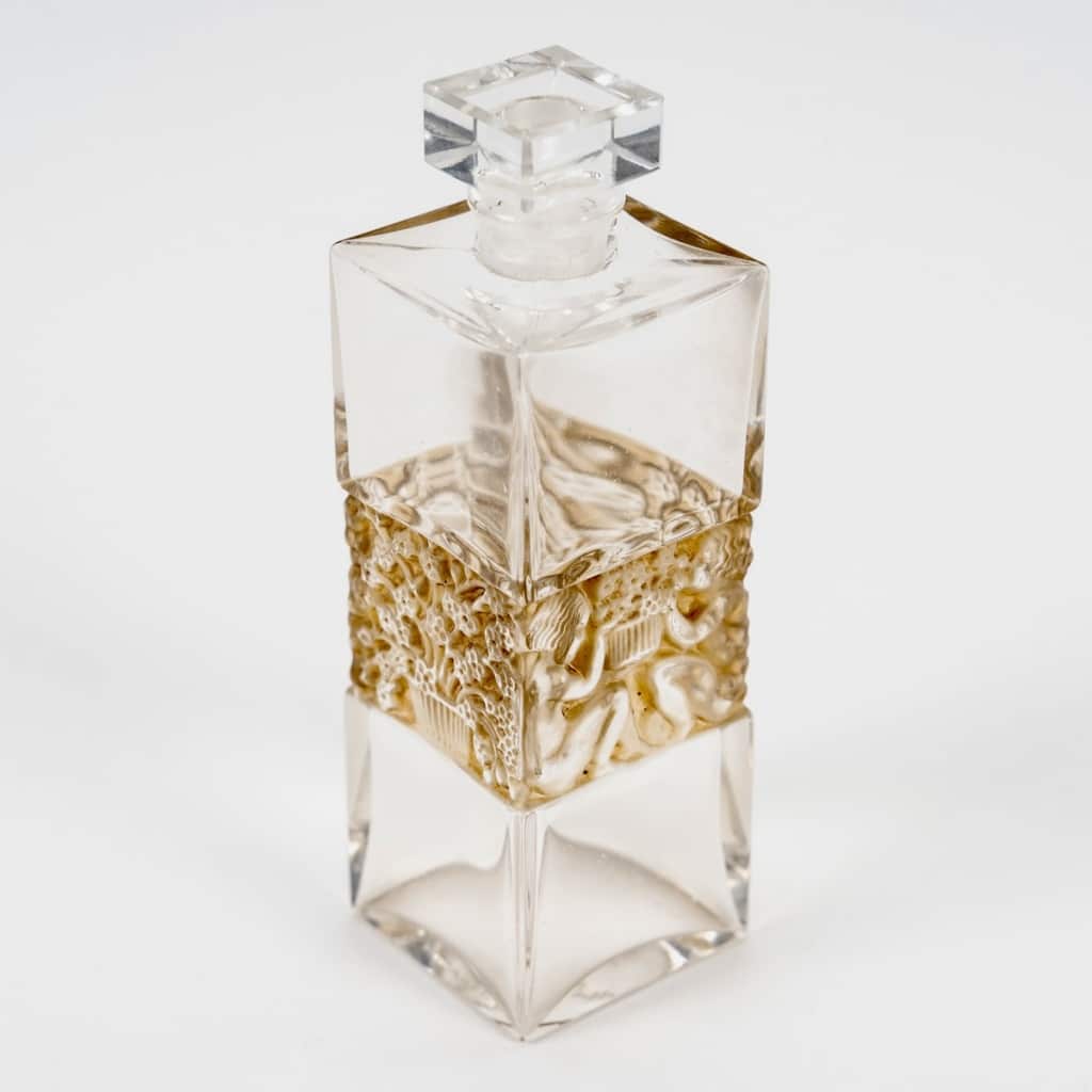 Flacon « 5 Fleurs » verre blanc patiné sépia de René LALIQUE pour Forvil | Biron 