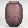 Vase « Monnaie Du Pape » verre améthyste patiné gris de René LALIQUE | Biron 