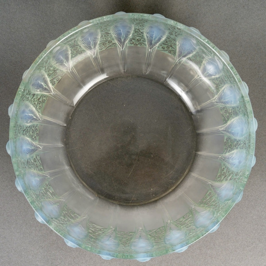 Coupe "Perruches" verre opalescent patiné vert de René LALIQUE 