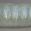 Coupe "Perruches" verre opalescent patiné vert de René LALIQUE 