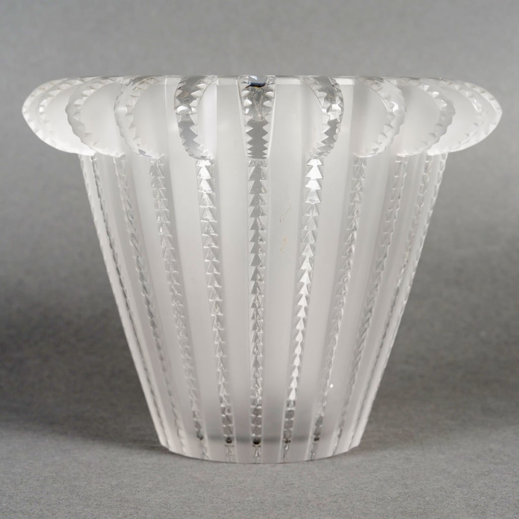 Vase « Royat » verre blanc de René LALIQUE | Biron 