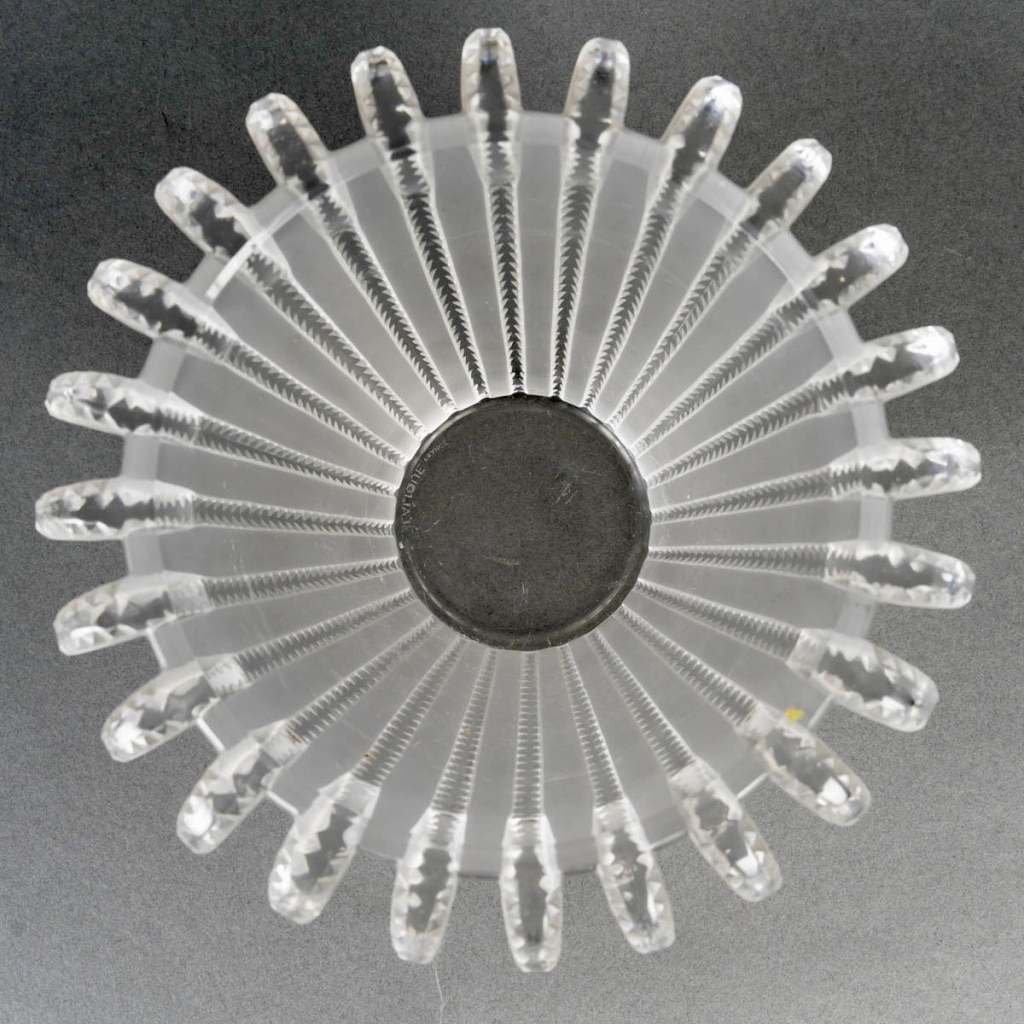 Vase « Royat » verre blanc de René LALIQUE | Biron 