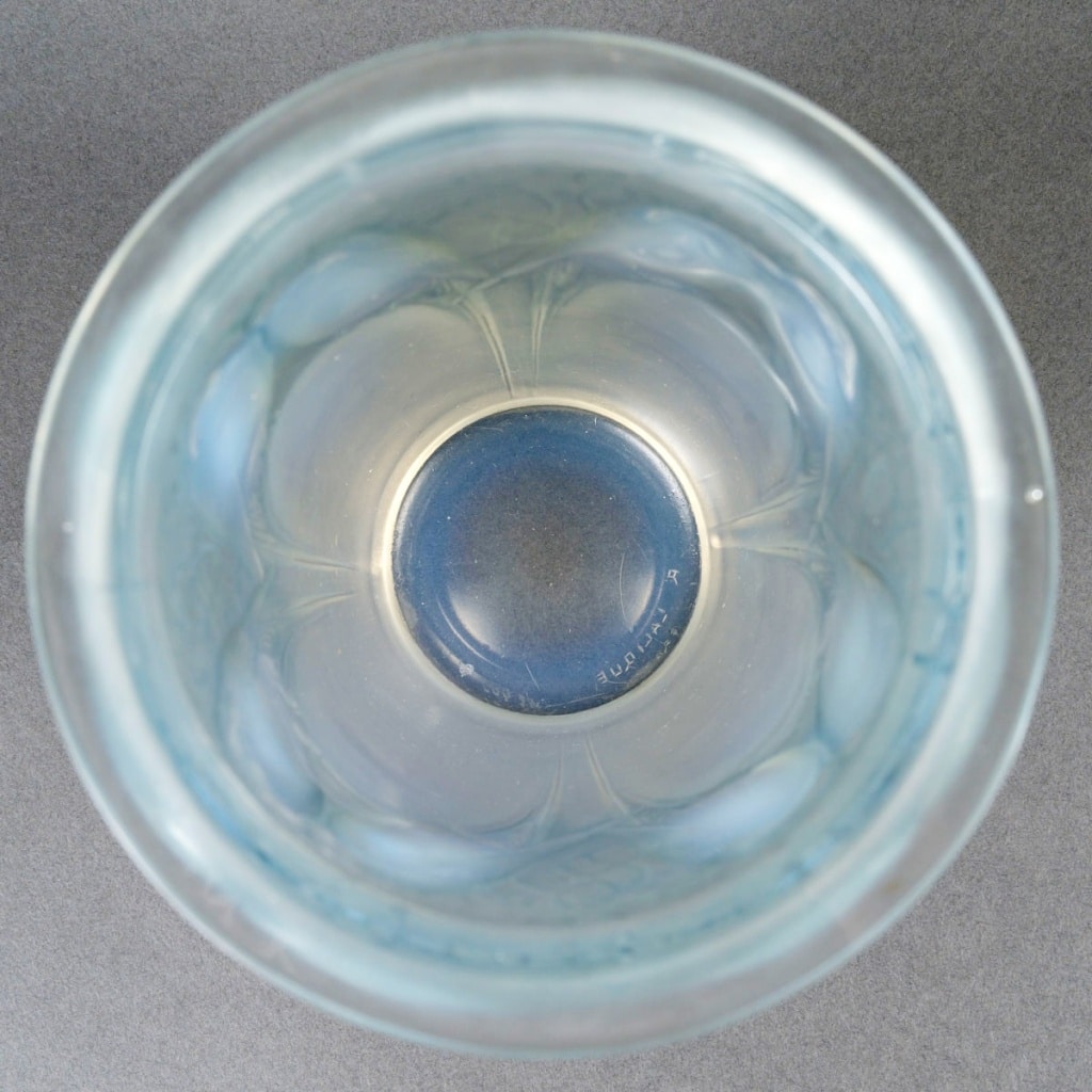 Vase « Ceylan » verre opalescent patiné bleu de René LALIQUE | Biron 