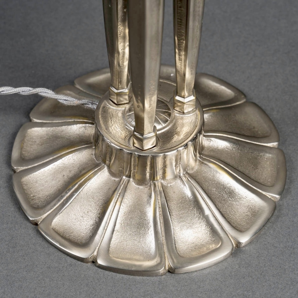 Lampe « Dahlias » verre opalescent et bronze nickelé de René LALIQUE | Biron 
