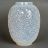 Vase « Ecailles » verre opalescent de René LALIQUE | Biron 