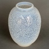 Vase « Ecailles » verre opalescent de René LALIQUE | Biron 