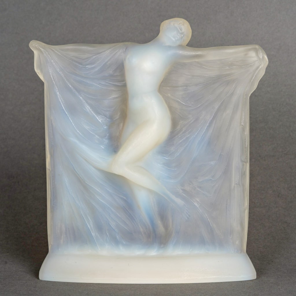 Statuette « Thaïs » verre opalescent de René LALIQUE | Biron 