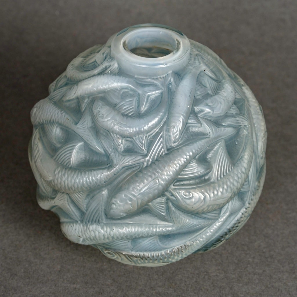 Vase « Oléron » verre opalescent patiné bleu de René LALIQUE | Biron 