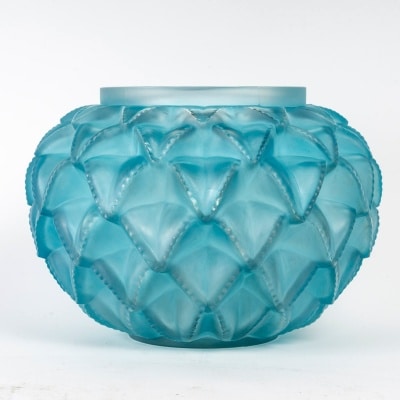 Vase "Languedoc" verre blanc patiné bleu de René LALIQUE