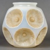 Vase "Picardie" verre opalescent patiné sépia de René LALIQUE 