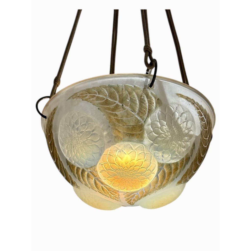 Suspension "Dahlias" verre opalescent patiné sépia de René LALIQUE 