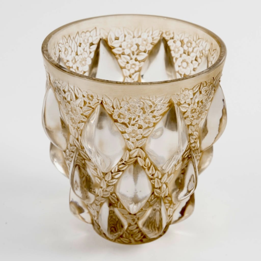 Vase « Rampillon » verre blanc patiné sépia de René LALIQUE | Biron 