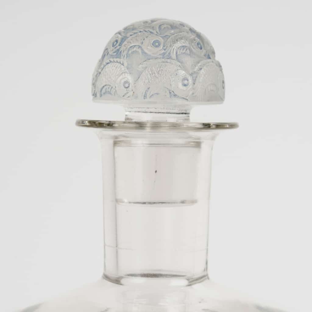 Carafe « Pouilly’ verre blanc patiné bleu de René LALIQUE | Biron 