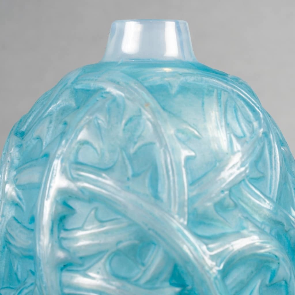 Vase « Ronces » verre opalescent patiné bleu de René LALIQUE | Biron 