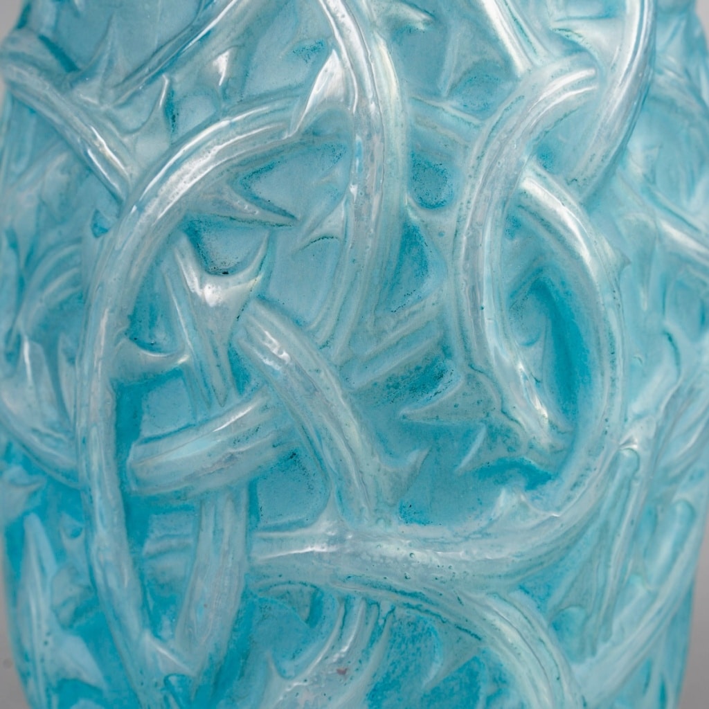 Vase « Ronces » verre opalescent patiné bleu de René LALIQUE | Biron 