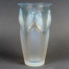Vase « Ceylan » verre opalescent patiné bleu de René LALIQUE | Biron 