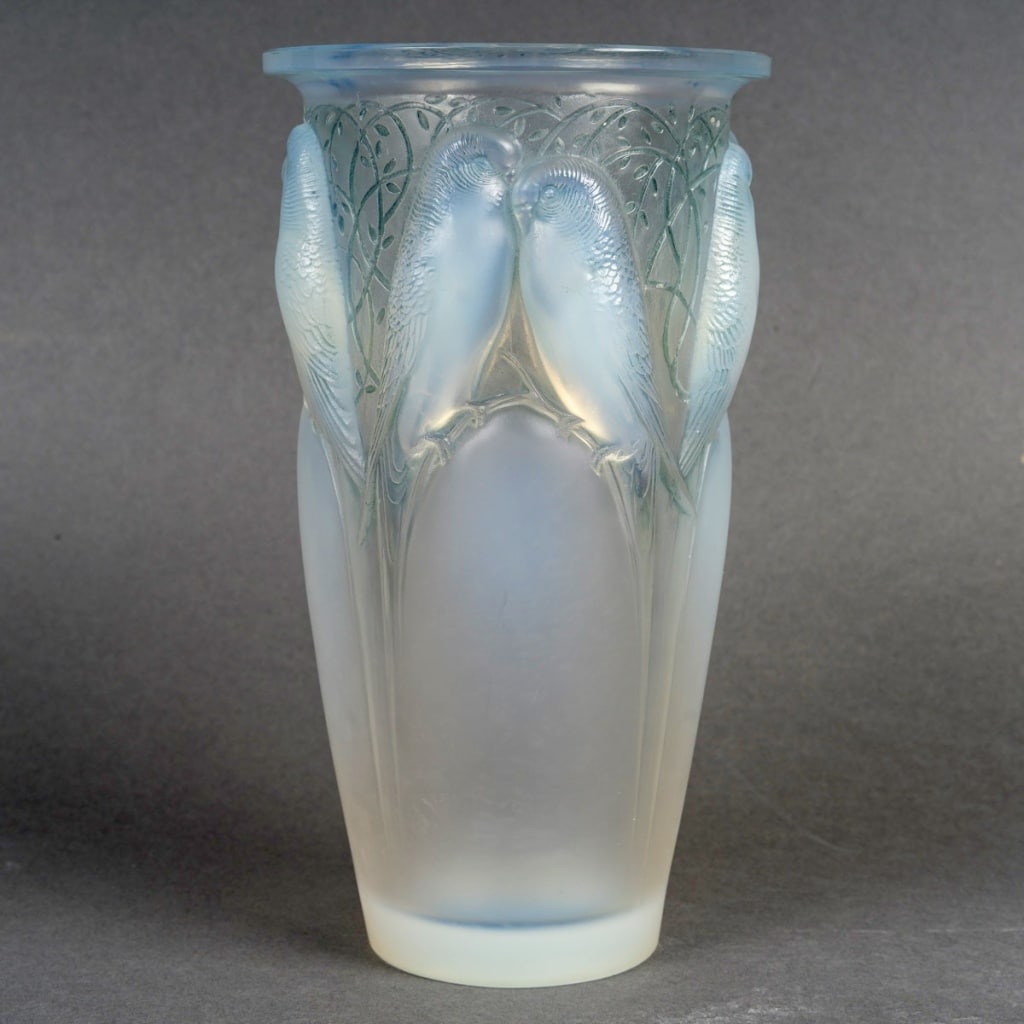 Vase « Ceylan » verre opalescent patiné bleu de René LALIQUE | Biron 