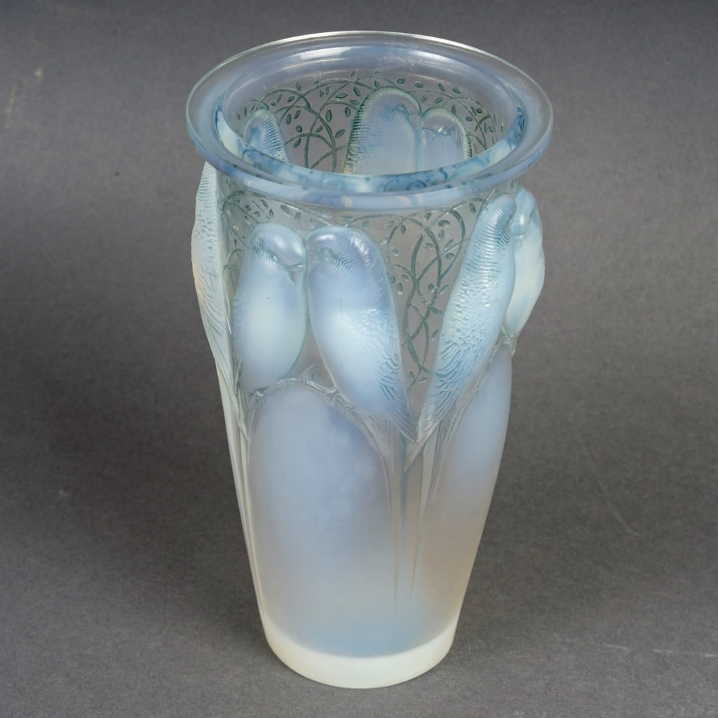Vase « Ceylan » verre opalescent patiné bleu de René LALIQUE | Biron 
