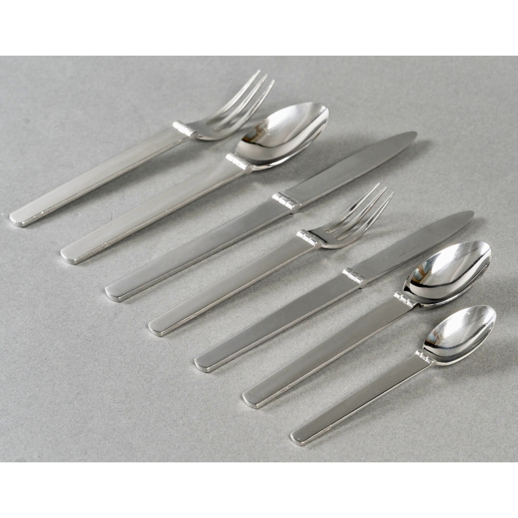 Ménagère Art Deco Moderniste « Charnière » inox de HERMES Paris – 91 Pièces | Biron 