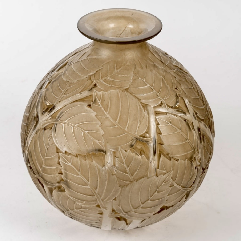 Vase « Milan » verre blanc patiné sépia de René LALIQUE | Biron 