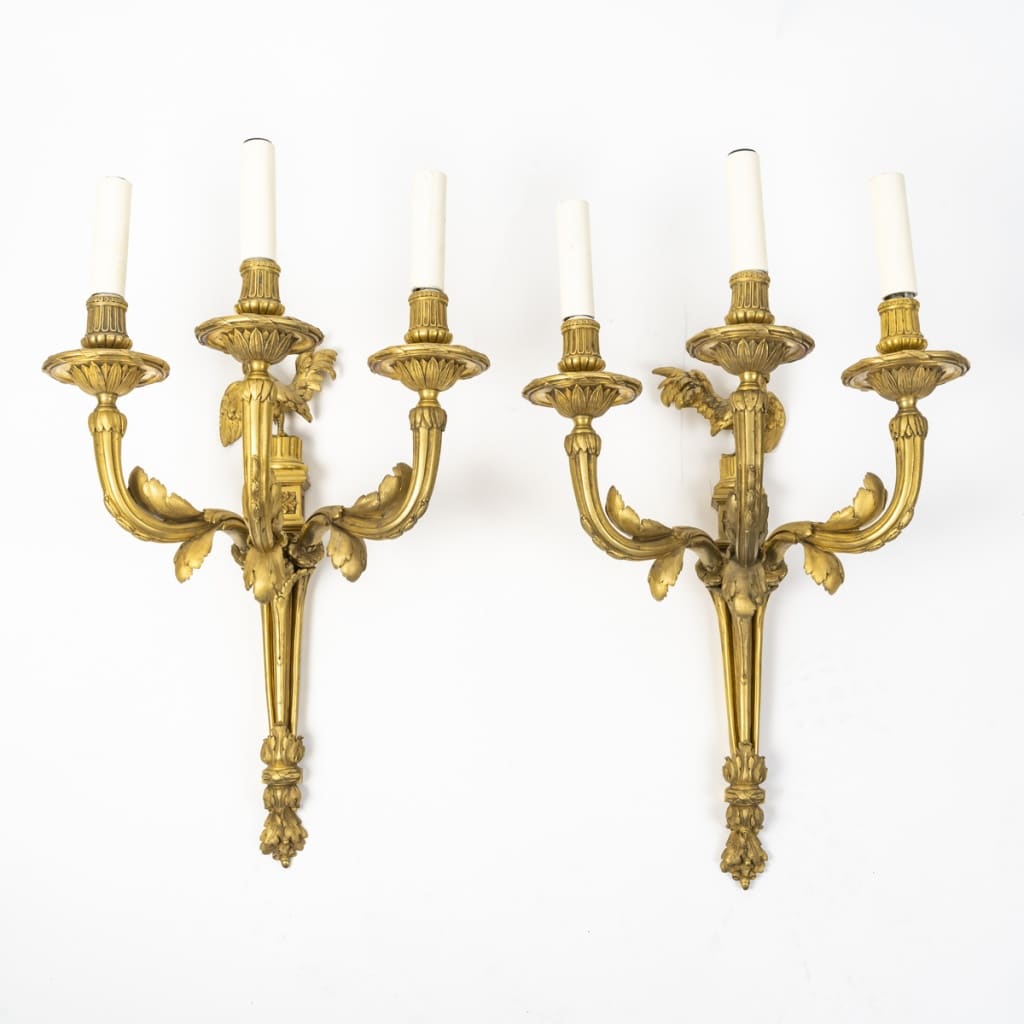 Paire d’Appliques Style Louis XVI Dites « aux Coqs » | Biron 