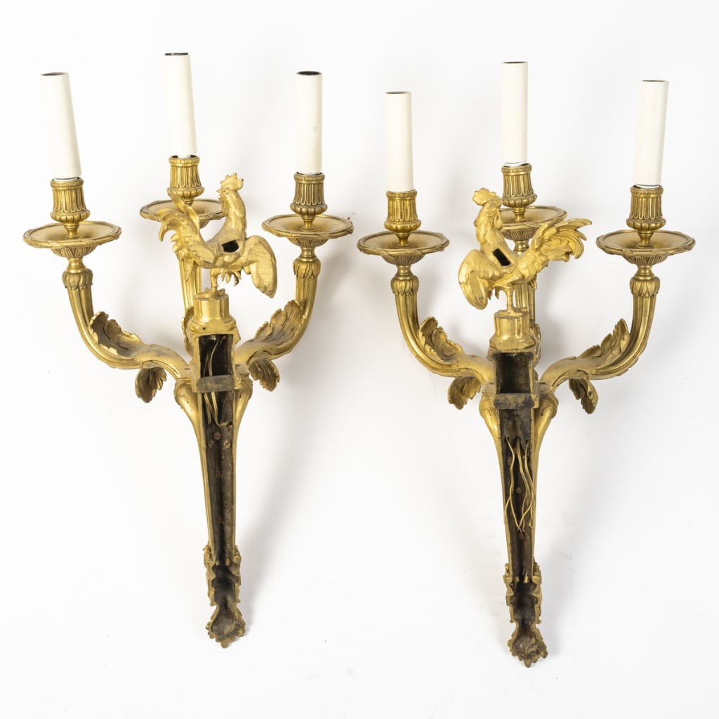 Paire d’Appliques Style Louis XVI Dites « aux Coqs » | Biron 