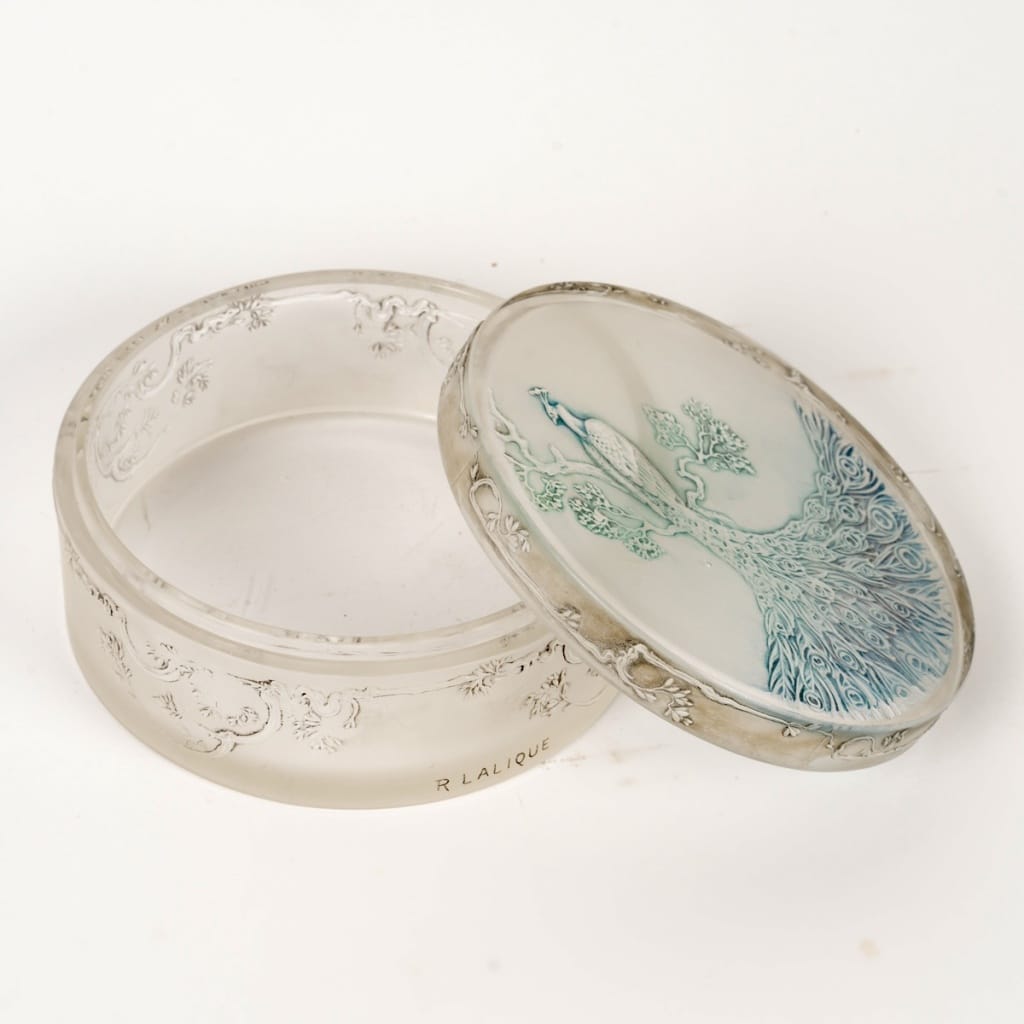 Boîte « Paon » verre blanc patiné bleu de René LALIQUE | Biron 