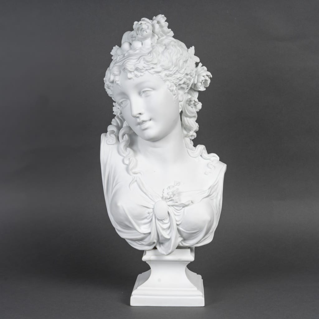Splendide biscuit de sèvres signé Paul Duboy (1830-1887) représentant une jeune femme aux cheveux ondulés, 19 ème siècle | Biron 