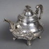 SERVICE A VERSER en Argent de Style Louis XV au Couple de Tourterelles. Paris, seconde moitié du XIX e | Biron 