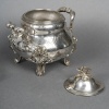SERVICE A VERSER en Argent de Style Louis XV au Couple de Tourterelles. Paris, seconde moitié du XIX e | Biron 