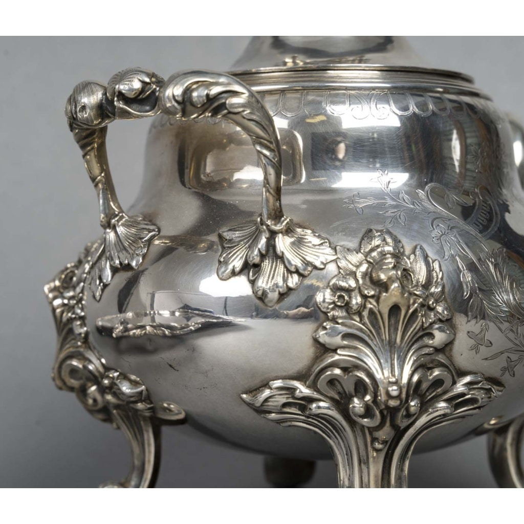 SERVICE A VERSER en Argent de Style Louis XV au Couple de Tourterelles. Paris, seconde moitié du XIX e | Biron 