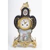 Fantaisie Galante pour Cartel à poser Néo-Rococo en porcelaine et bronze doré. Circa 1890 | Biron 